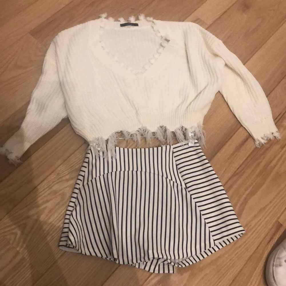 Shorts skirt in size small. NWOT